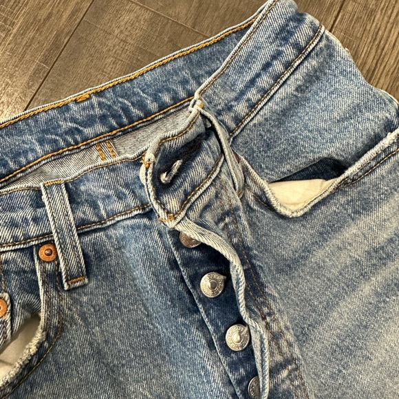 Levis Medium 501 Jeans - Picture 4 of 4